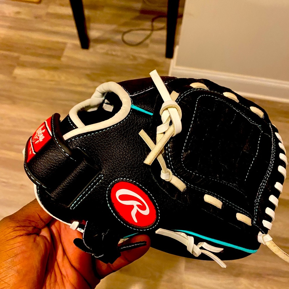 Rawlings baseball glove 11 half inch